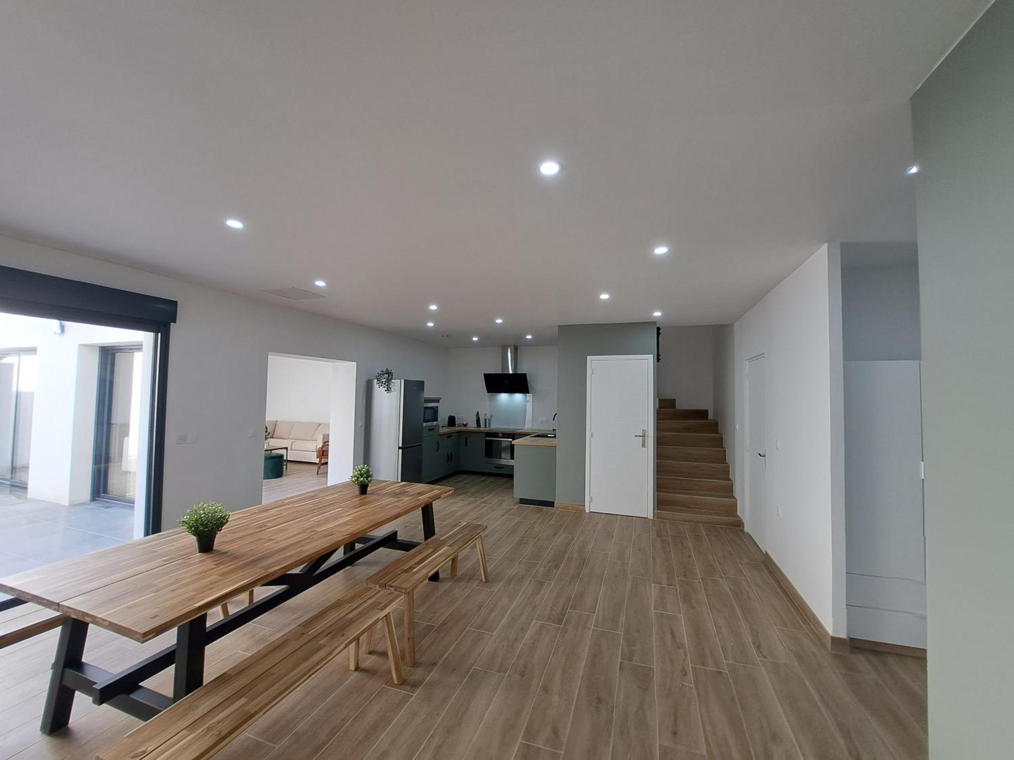 Abu Dhabi, Magnifique Maison Appartement Reims